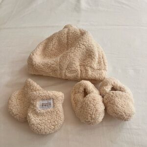 JJ Cole Baby Hat,Mittens, Booties Set